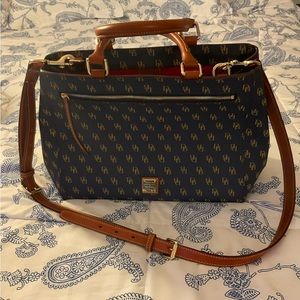 ****FINAL PRICE**** EXCELLENT USED CONDITION DOONEY and BOURKE SATCHEL
